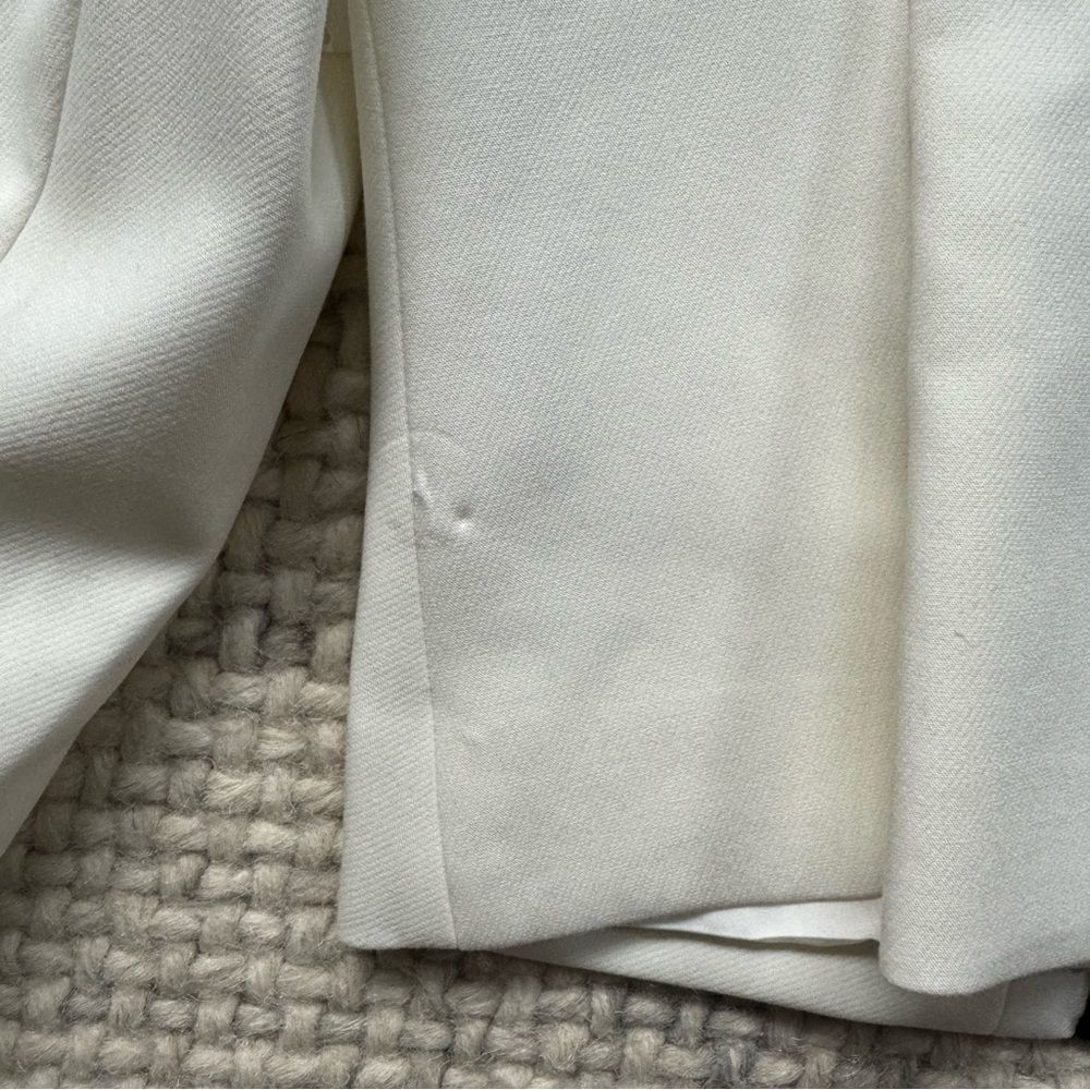 L'AGENCE White Blazer with Black Lapel - Picture 7 of 7